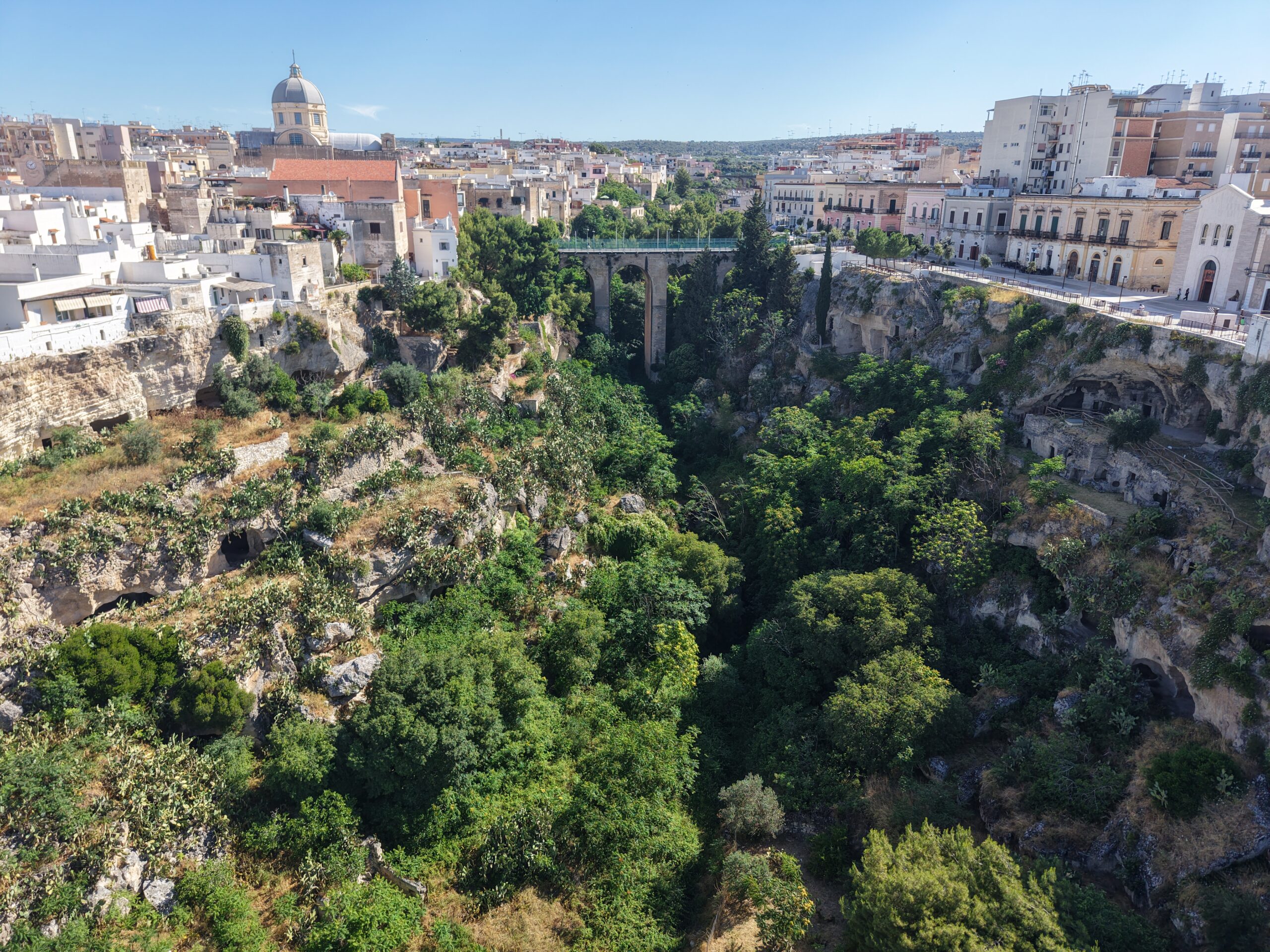 Massafra: cosa vedere nella città delle gravine tra natura, storia e panorami mozzafiato